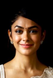 Mrunal Thakur