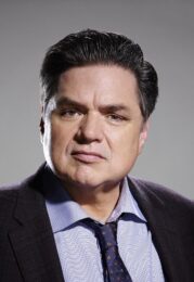 Oliver Platt