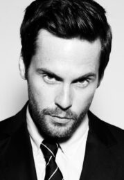 Tom Riley