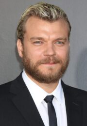 Pilou Asbæk