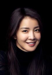 Lee Si-young